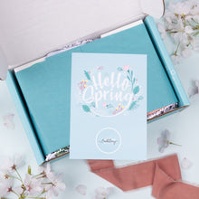 Load image into Gallery viewer, HELLO SPRING BOX